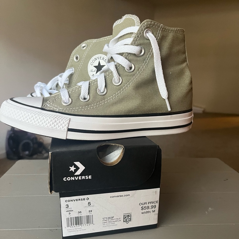 BRAND NEW NEVER WORN GREEN CONVERSE